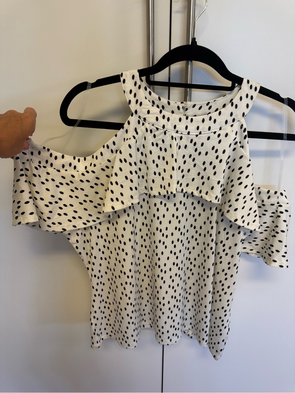 A.U.W Polka Dot Cold Shoulder Blouse XL Black White Ruffle Stretch Top